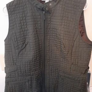 Dress Barn Womens Green Quilted Vest  Stitched Flowers Ruffles At Zip XL